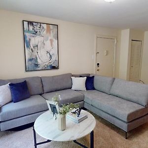 Lovely 2Br 2Bth With A Gym, Pool, Parking Pb Apartment Newark Exterior photo