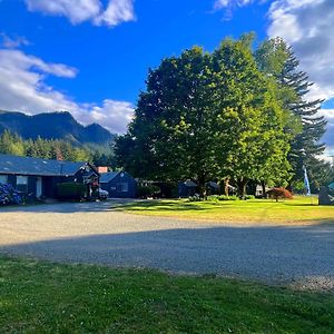 The Cascade Motel Cascade Locks Exterior photo