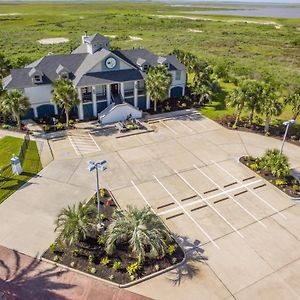 Harborwalk Lodge Hitchcock Exterior photo