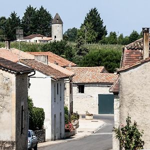 Studio Loubes Bernac Bed & Breakfast Exterior photo