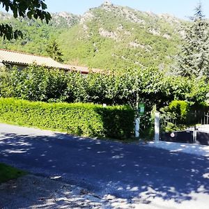 St Martin Du Canigou Bed & Breakfast Casteil Exterior photo