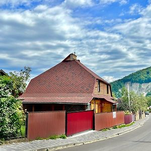 Хатинка Hotel Yaremche Exterior photo