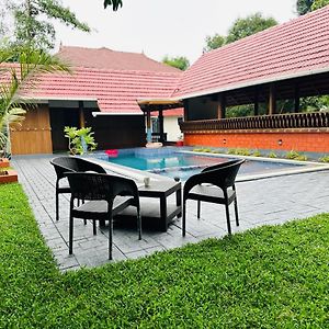 Riverbliss - Riverview Villa With Swimming Pool Alappuzha Exterior photo