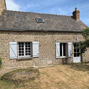 Renovated French Country Bungalow For Two - A Home For Your Next Holiday Herce Exterior photo