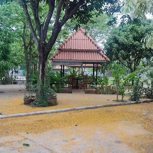 Erawan Guesthouse Pakse Exterior photo