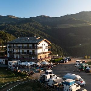 Chalet Des Alpes Hotel Gressan Exterior photo