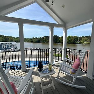 Tiny Lakeside Retreat Hotel Denver Exterior photo