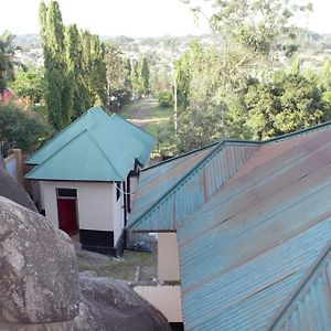 Cleopatra Homestay & Safaris Mwanza Exterior photo