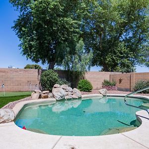 Sun-Kissed Gem - Pool Heater Golf Green Az Room Peoria Exterior photo