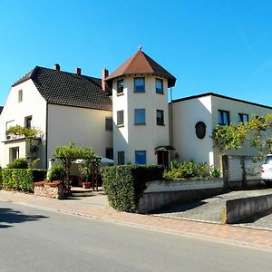 Via Eberle - Vinothek Und Gaestezimmer Hotel Grunstadt Exterior photo