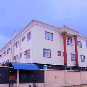 Yais Hotel Lagos Exterior photo