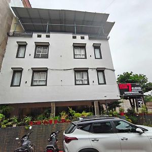 Collection O 7 Eleven Hotel Indore Exterior photo