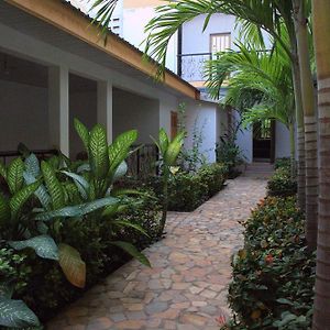 Residence Fafa Lomé Exterior photo