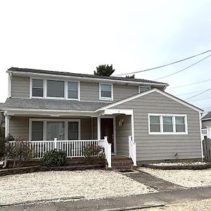 Nicely Renovated First Floor Duplex On The Ocean Side In Brant Beach, Apartment Exterior photo