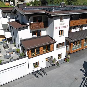 Quality Hosts Arlberg - Haus Pepi Eiter Hotel Sankt Anton am Arlberg Exterior photo