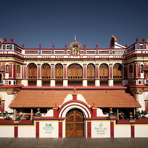 The Lotus Palace Chettinad Hotel Kāraikkudi Exterior photo