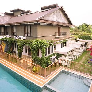 Urban Glamp Resort Iloilo Oton Exterior photo