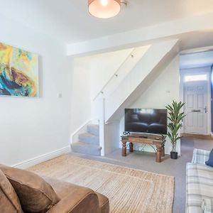 Stylish 2-Bedroom House In The Heart Of Cambridge Exterior photo