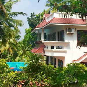 Whispering Kera Hotel Poovar Exterior photo