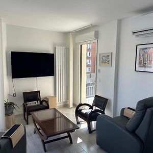 Bright Sunny Flat 2 Bedrooms 750 Sqft + Free Pkg Saint-Ouen  Exterior photo