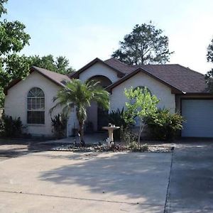 Charming 3-Bedroom House Situated On Half Acre Land Brownsville Exterior photo