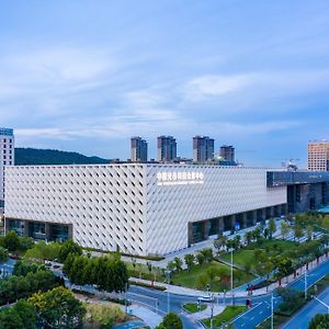 Optical Valley Convention Hotel Wuhan Exterior photo