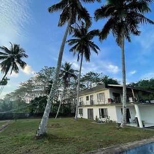 Kosgama Riverside Resort Pugoda Exterior photo