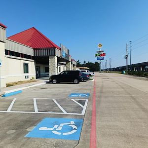 Champion Inn Motel By Oyo Hwy 59 Shepherd Exterior photo