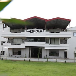 Navkar Palace Hotel & Resort, Sanawad Exterior photo