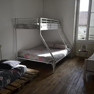 Grande Chambre D'Hote Pour 4 A 5 Personnes Bed & Breakfast Chef-Boutonne Exterior photo