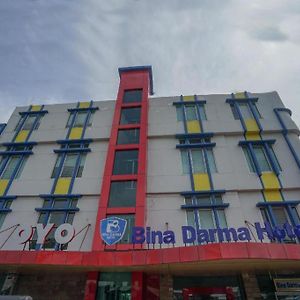 Oyo 987 Hotel Bina Darma Palembang Exterior photo