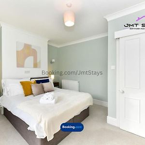 Premium Deal For Extended Stays By Jmt Stays L 3Bdr L Swansea Short Lets And Serviced L With Private Parking L Sleeps7 The Mumbles Exterior photo