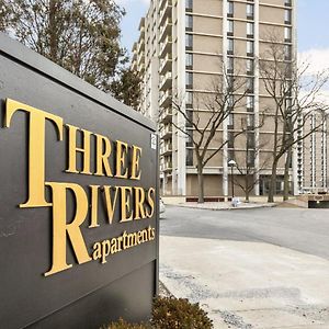 Landing At Three Rivers - Studio In Central Fort Wayne Apartment Exterior photo