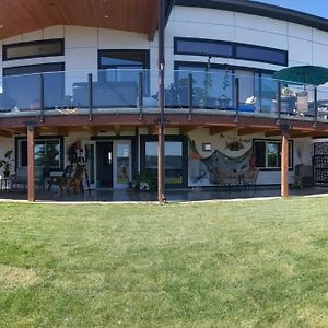 The Copper Rockfish Apartment Campbell River Exterior photo