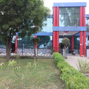 Hotel O Mulaqat Dadri Exterior photo