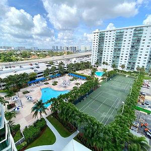 Luxurious And Centrally-Located 1Br Condo By The Beach! Sunny Isles Beach Exterior photo