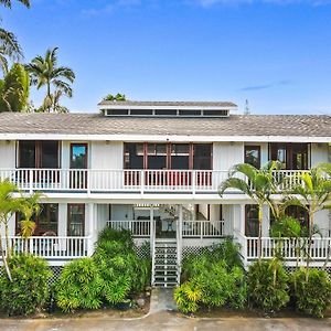 Walk To Beach! Spacious 5 Bedroom, 5 Bath W/ Pool! Kailua-Kona Exterior photo