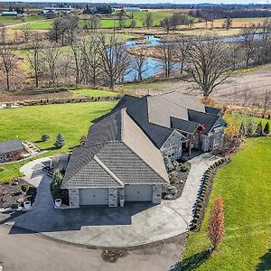 Private Farmhouse Getaway With Hot Tub Villa Waterloo Exterior photo