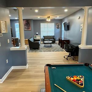 Entire Nw Stadium Home With Pool Table And Parking Washington Exterior photo