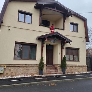 Pensiunea Mihaita Hotel Târgu Ocna Exterior photo