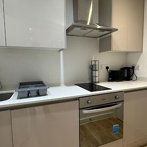 Luxury Studio Flat Hounslow Central Apartment Exterior photo