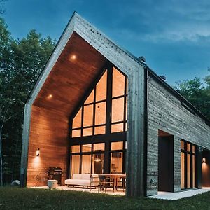 Luxurious Forest Getaway Near Tremblant Villa Val-des-Lacs Exterior photo