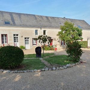 Au Domaine Du Bois Joubert Bed & Breakfast Luzillé Exterior photo