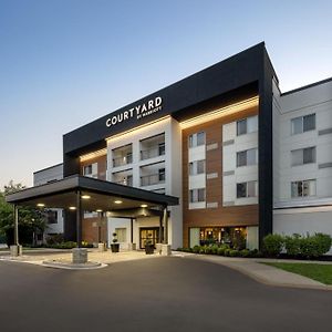 Courtyard Edison Woodbridge Hotel Exterior photo