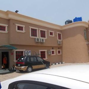 Room In Lodge - Hi Point Hotel And Suites Lagos Exterior photo