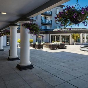 Courtyard By Marriott Portland North Hotel Exterior photo