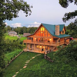 Large Deck And Shared Dock Cabin On Kentucky Lake! Villa Gilbertsville Exterior photo