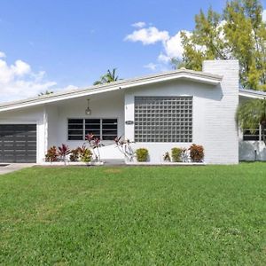 Lake House Villa Miami Exterior photo