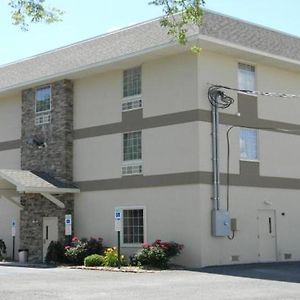 Gamble Farm Inn And Suites Jersey Shore Exterior photo