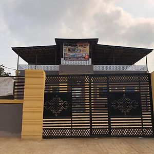 Oyins Hotel & Bar Ikorodu Exterior photo